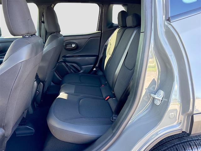 Used 2022 Jeep Renegade Altitude AWD/4WD image 25