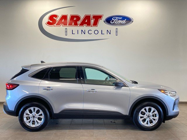 Certified 2023 Ford Escape Active AWD/4WD image 1