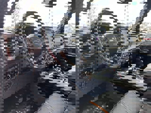 Certified 2023 Ford F150 Platinum w/ Equipment Group 701A High image 24