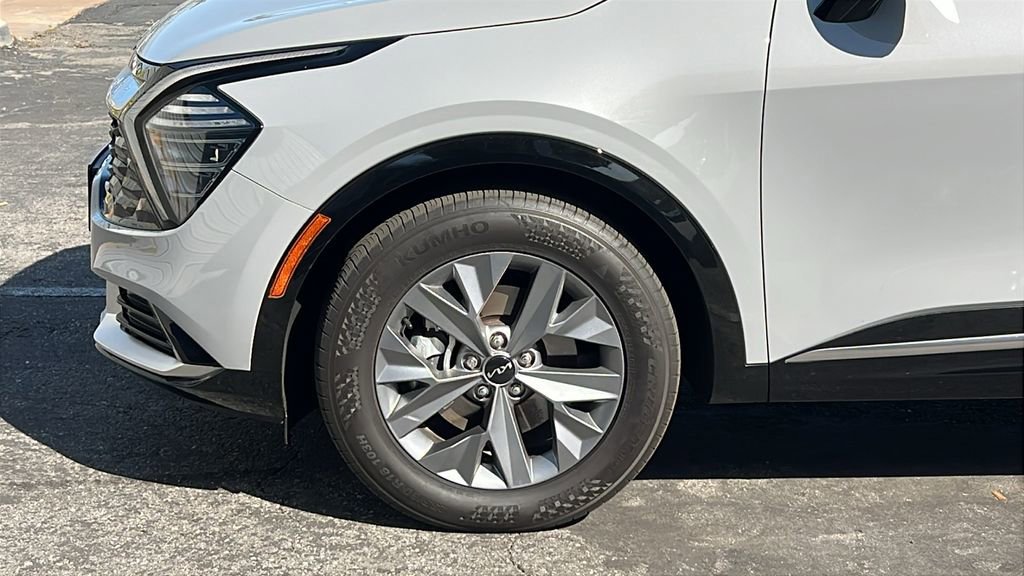 Used 2025 Kia Sportage SX image 10