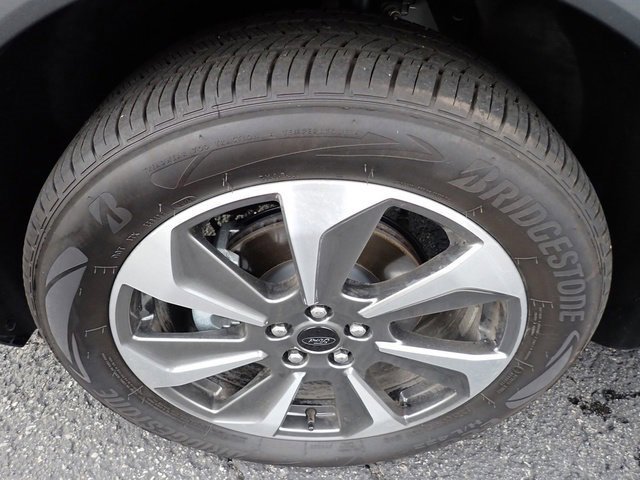 Certified 2024 Ford Escape Platinum image 12