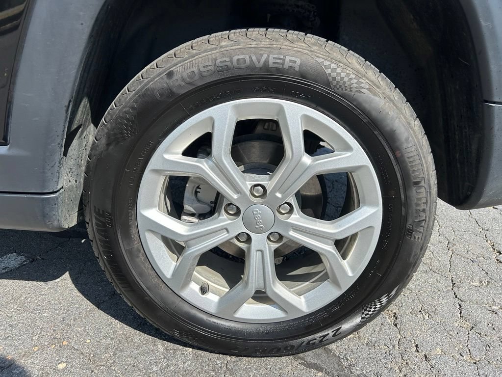 Used 2024 Jeep Compass Latitude AWD/4WD image 31