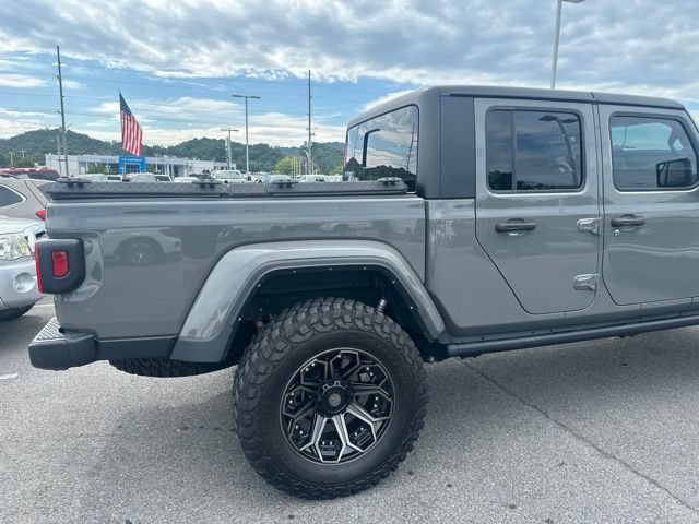 Used 2023 Jeep Gladiator Sport AWD/4WD image 4