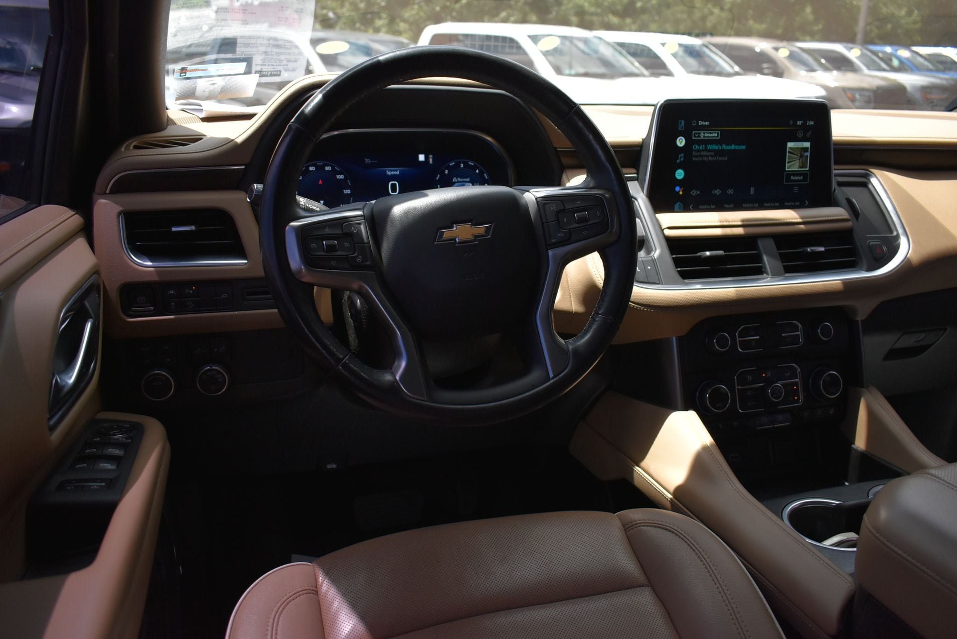 Used 2022 Chevrolet Suburban Premier AWD/4WD image 18