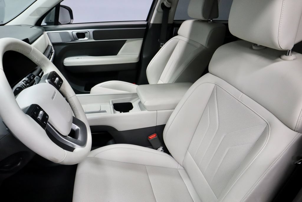 Used 2025 Hyundai Santa Fe SEL AWD/4WD image 24