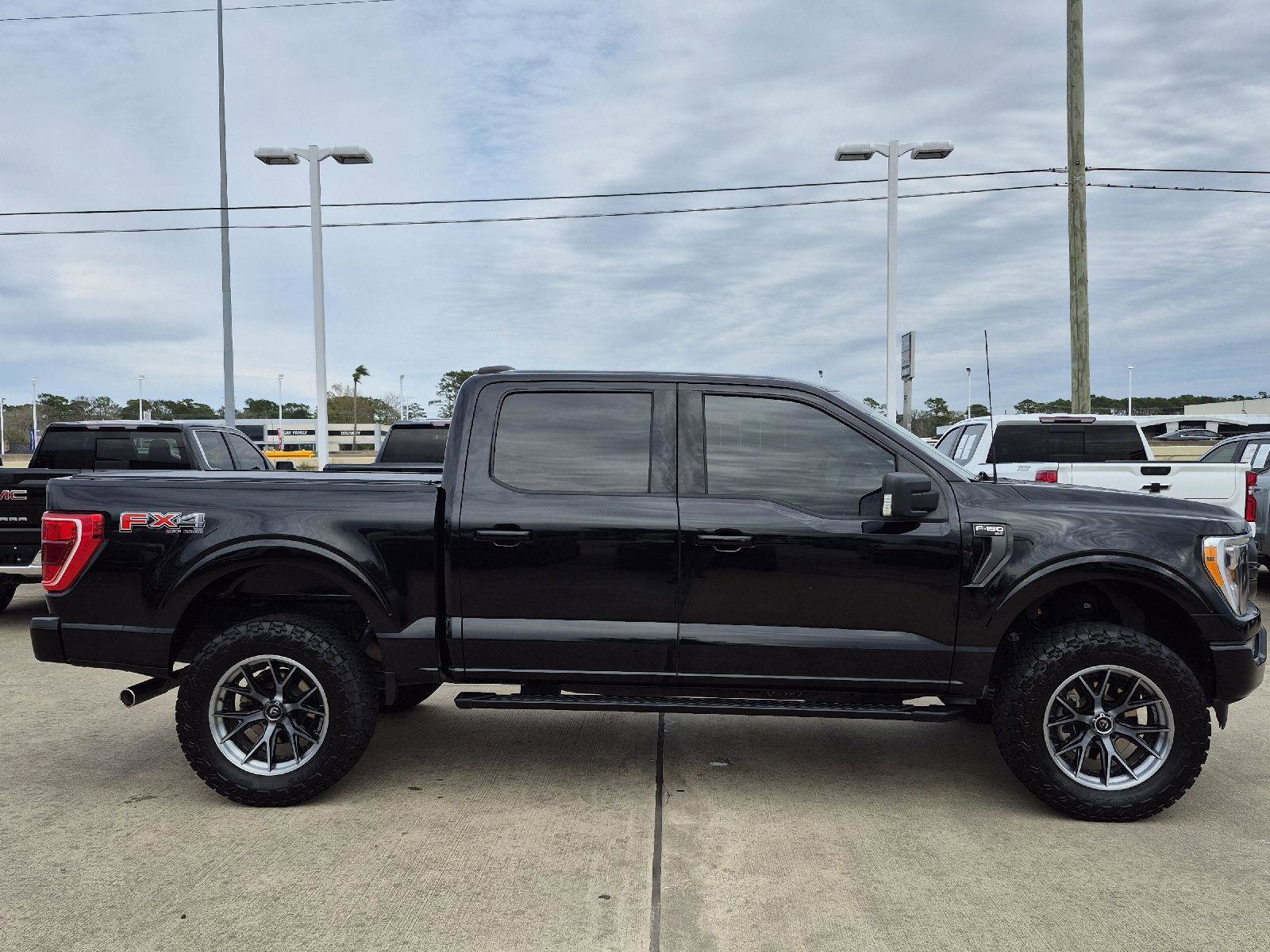 Certified 2022 Ford F150 XLT w/ Equipment Group 302A High image 5