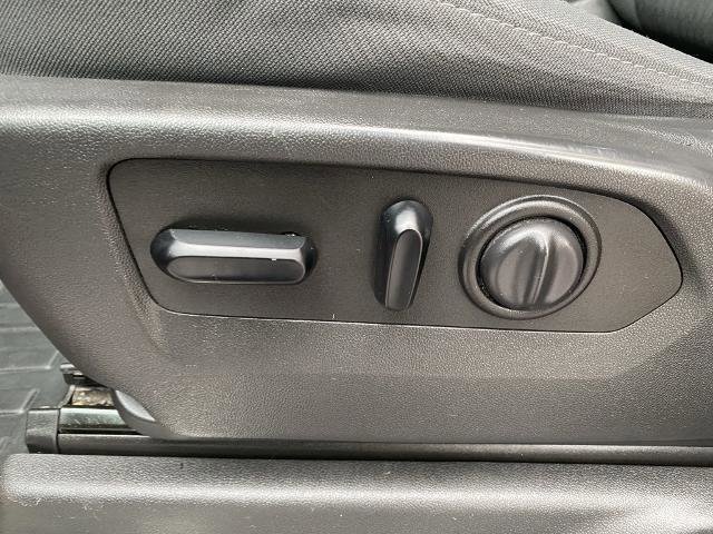 Used 2020 Chevrolet Silverado 1500 LT w/ All-Star Edition image 15