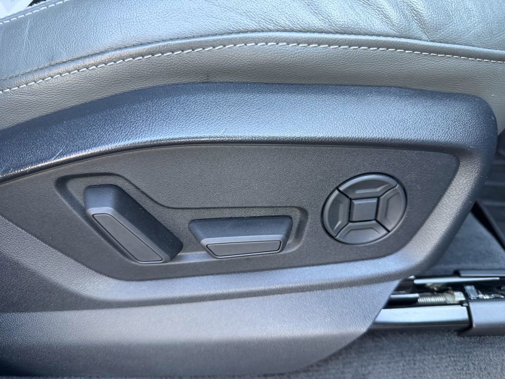 Used 2019 Audi Q8 Prestige w/ Towing Package image 39