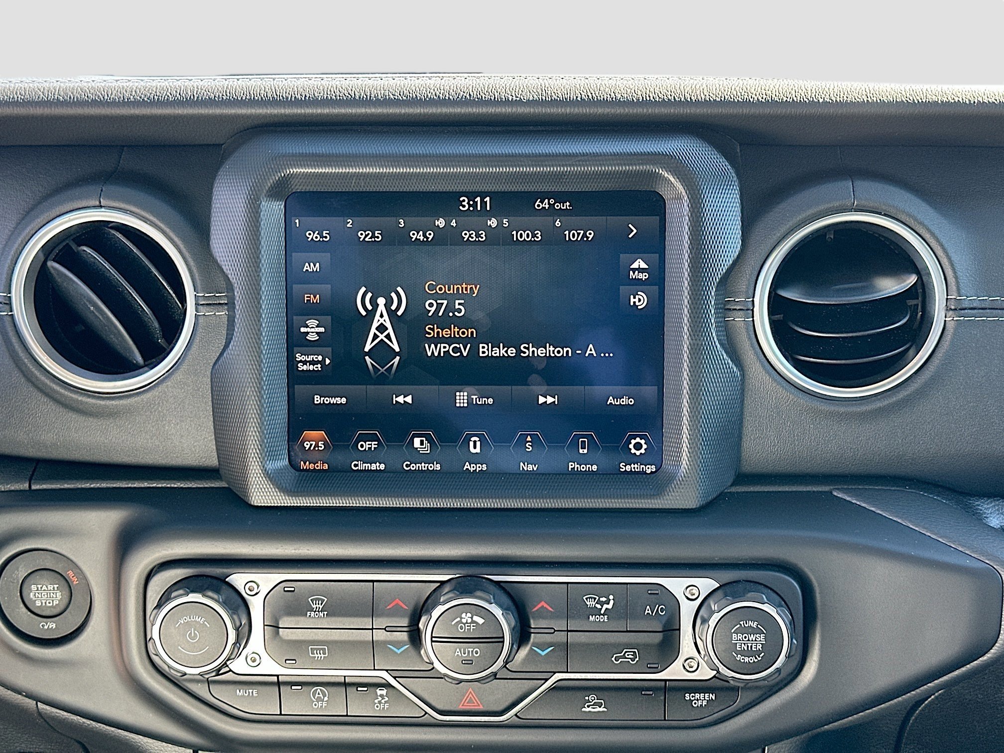 Used 2023 Jeep Gladiator Overland w/ Popular Equipment Package image 15