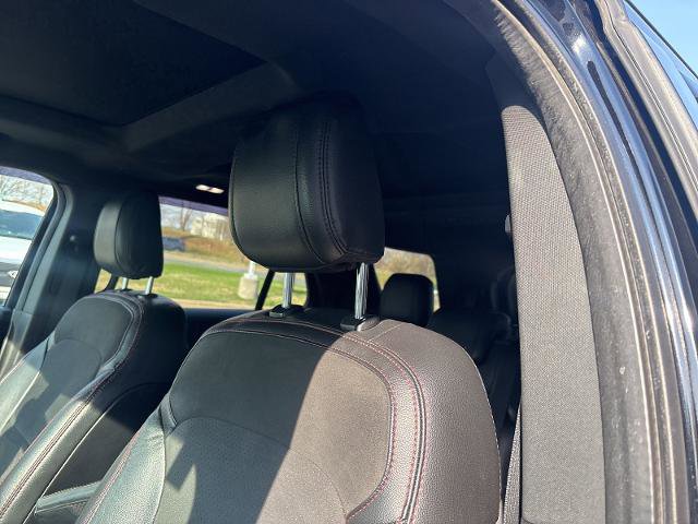 Certified 2018 Ford Explorer XLT w/ Equipment Group 202A AWD/4WD image 10