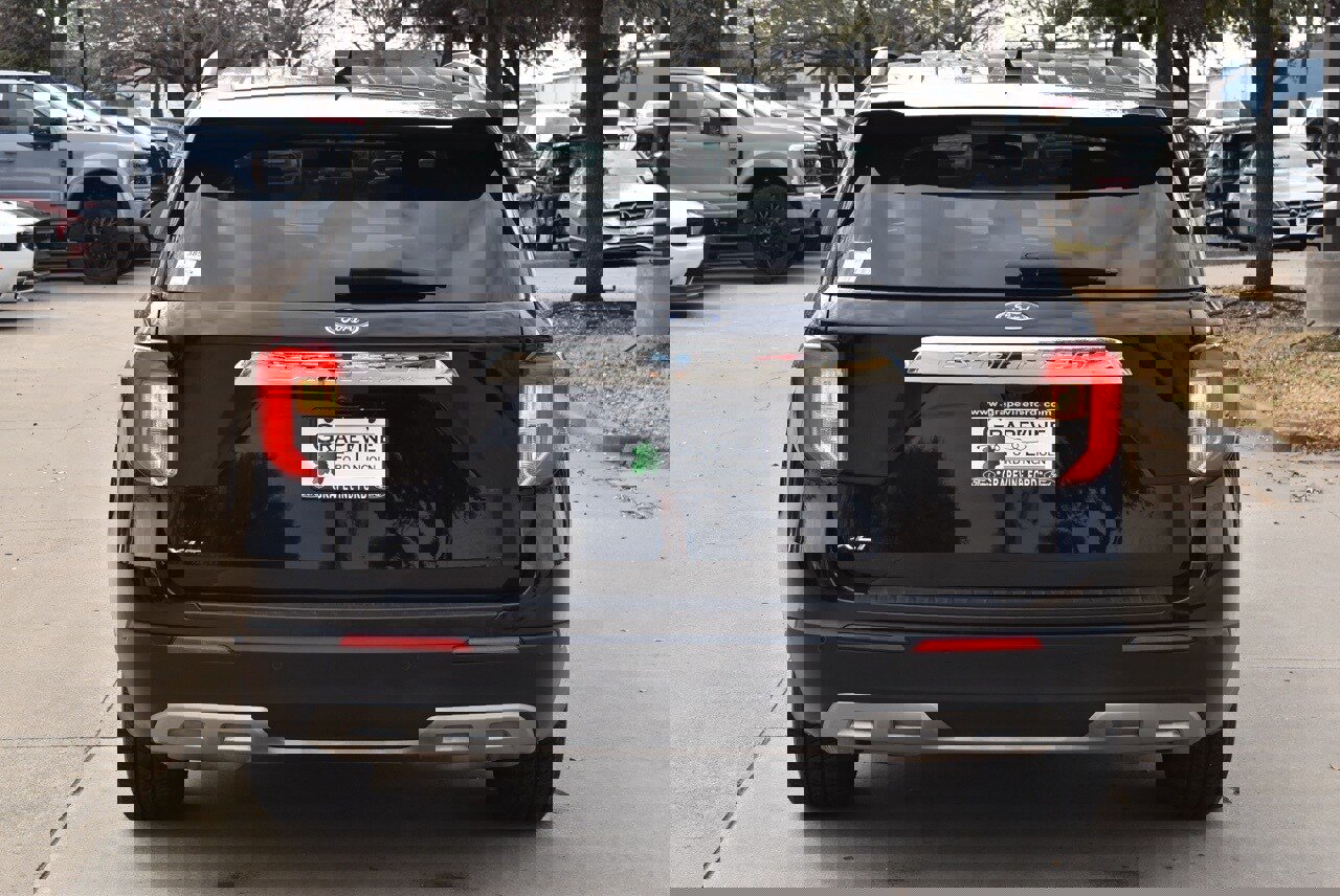 Certified 2023 Ford Explorer XLT w/ Equipment Group 202A image 9