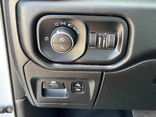 Used 2019 RAM 1500 Big Horn AWD/4WD image 17