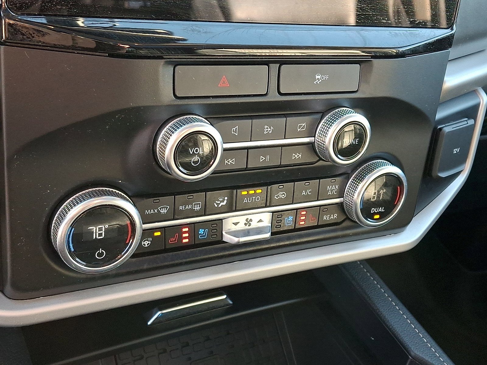 Certified 2023 Ford Expedition Max XLT image 15