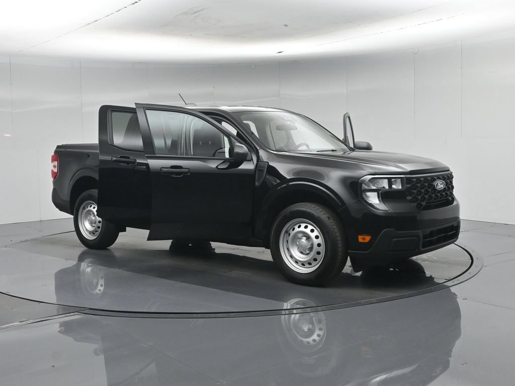 Certified 2025 Ford Maverick XL FWD image 31