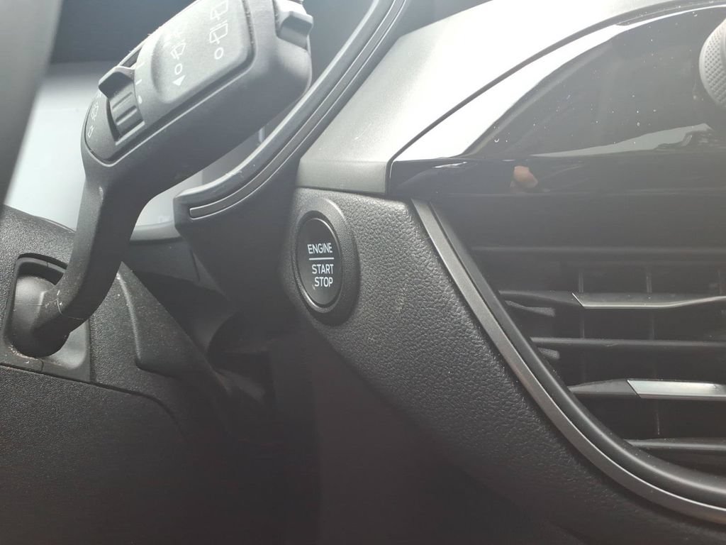 Certified 2023 Ford Escape Active AWD/4WD image 23