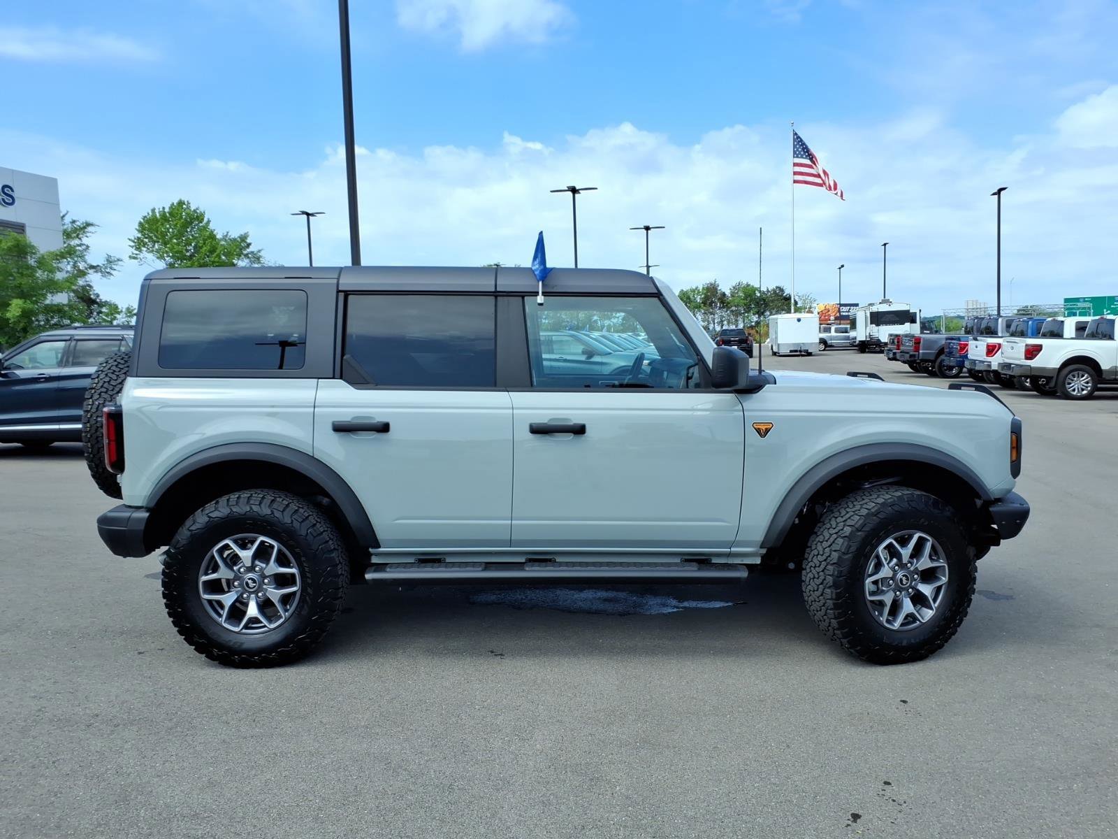 Certified 2024 Ford Bronco Badlands image 6