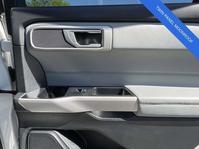 Certified 2023 Ford Explorer XLT w/ Equipment Group 202A RWD image 30