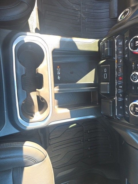 Used 2023 GMC Sierra 3500 Denali w/ Denali Ultimate Package image 20