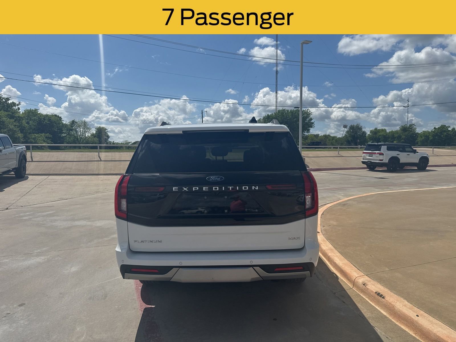 Certified 2025 Ford Expedition Max Platinum image 6