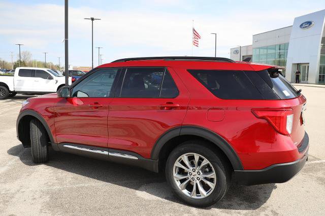 Certified 2023 Ford Explorer XLT w/ Equipment Group 202A image 8