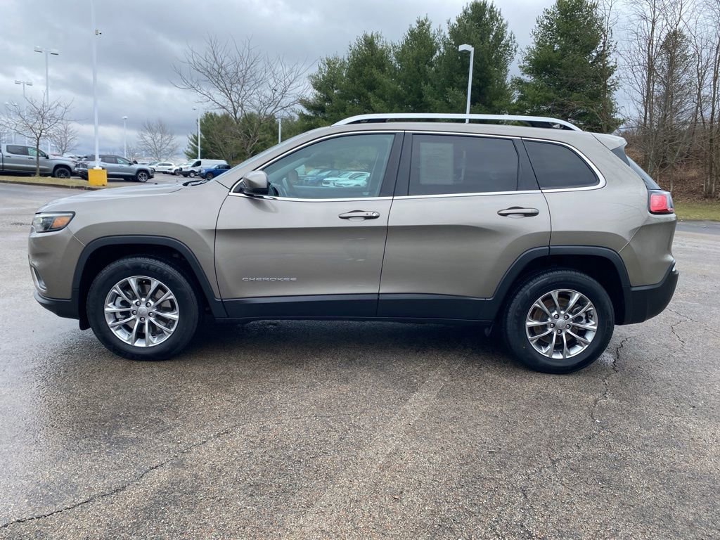 Used 2021 Jeep Cherokee Latitude Lux w/ Comfort/Convenience Group image 2