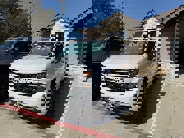 Used 2021 Chevrolet Silverado 1500 Custom w/ LPO, Blackout Package image 5