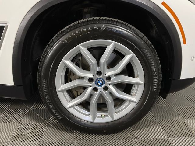 Used 2022 BMW X5 xDrive45e w/ Executive Package image 10