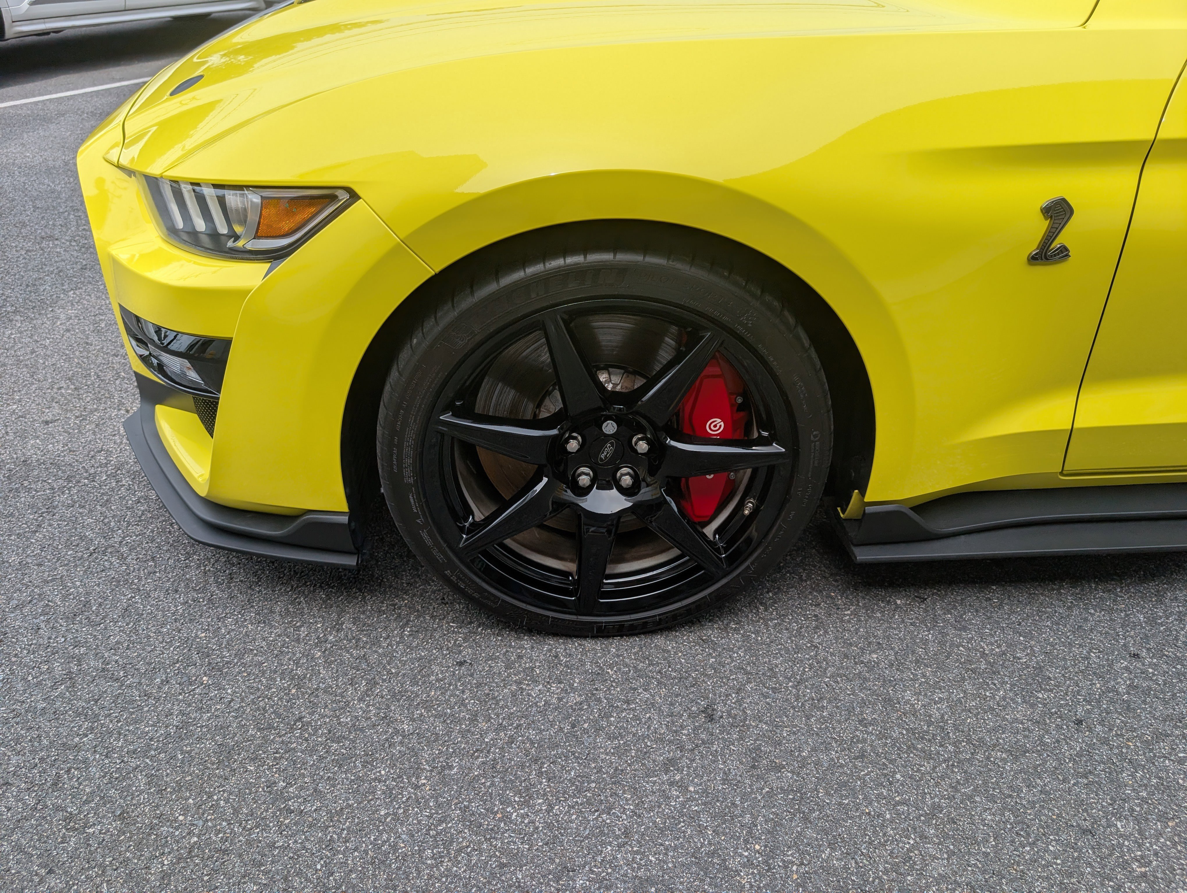 Certified 2021 Ford Mustang Shelby GT500 w/ Carbon Fiber Handling Package image 11