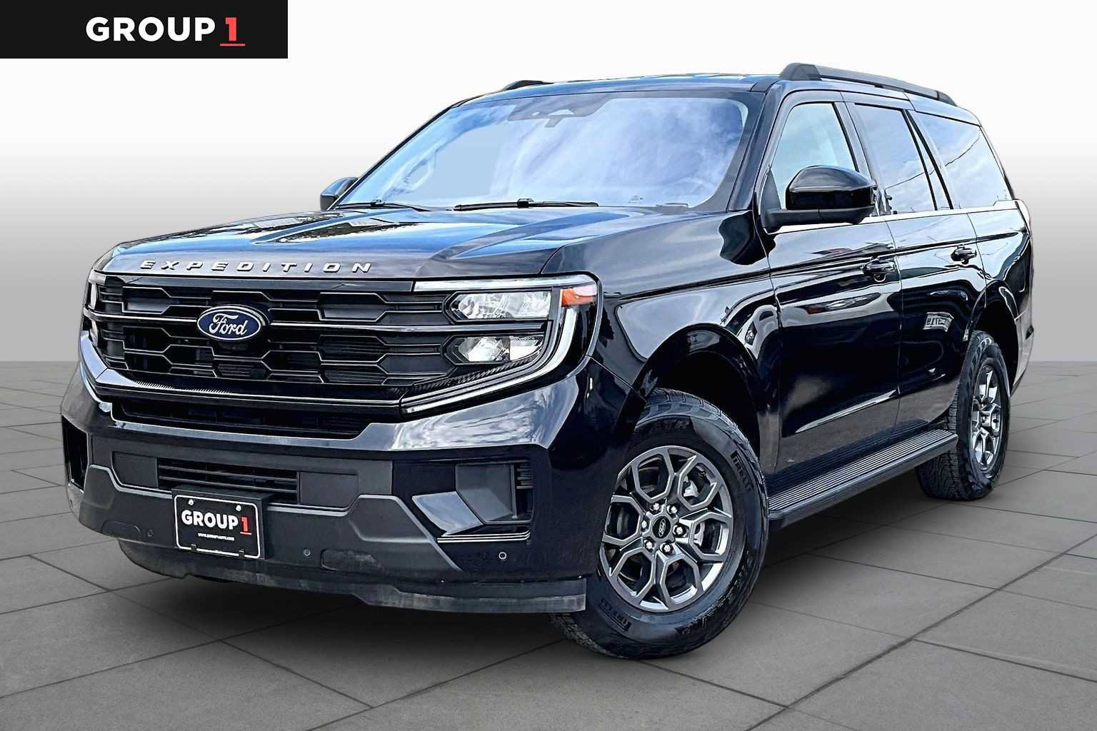 Certified 2025 Ford Expedition Active RWD image 1