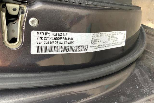 Used 2023 Chrysler Pacifica Limited w/ S Appearance Package image 35