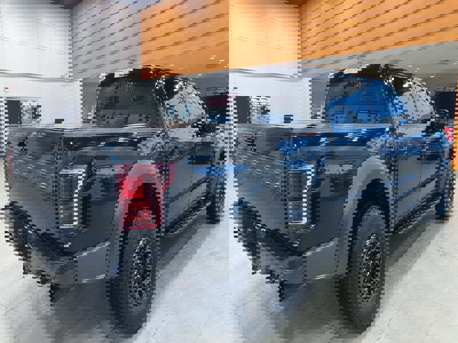 Certified 2019 Ford F150 Raptor w/ Equipment Group 802A Luxury image 5