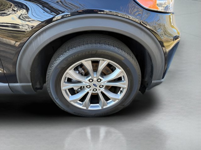 Certified 2022 Ford Explorer XLT w/ Equipment Group 202A AWD/4WD image 32