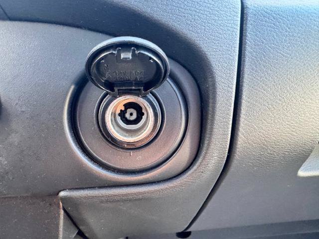 Used 2022 Nissan Frontier SV AWD/4WD image 28