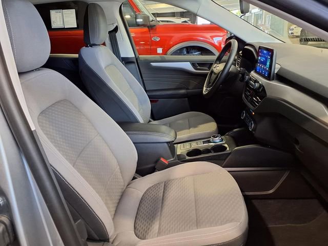 Certified 2022 Ford Escape SE w/ SE Sport Appearance Package FWD image 29
