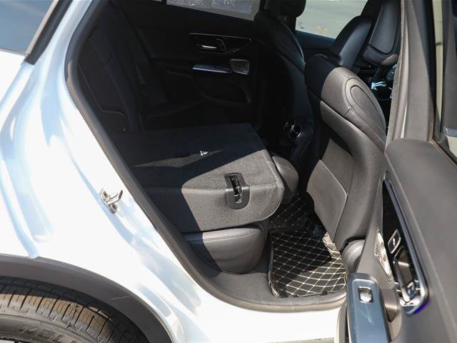 Used 2023 Mercedes-Benz GLC 300 4MATIC image 33