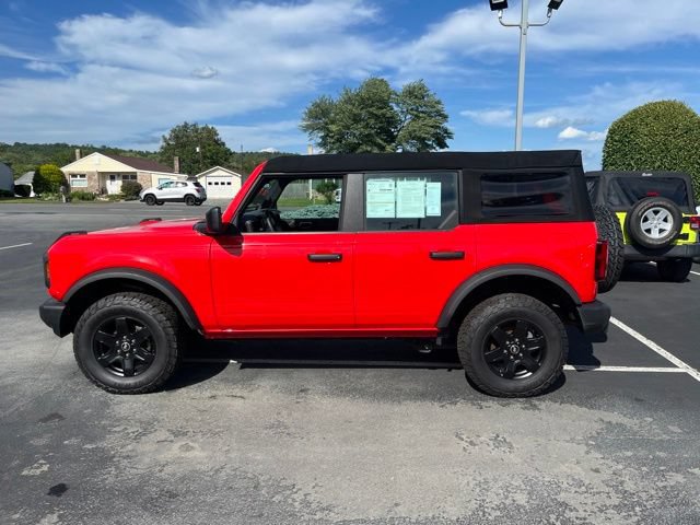 Certified 2023 Ford Bronco 4-Door AWD/4WD image 2