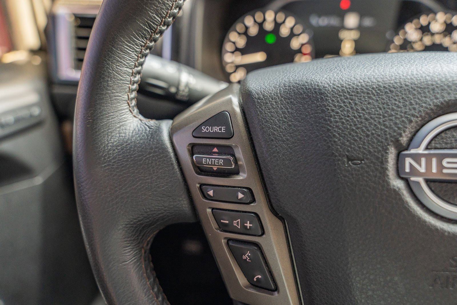 Used 2023 Nissan Titan Platinum Reserve w/ Moonroof Package image 43