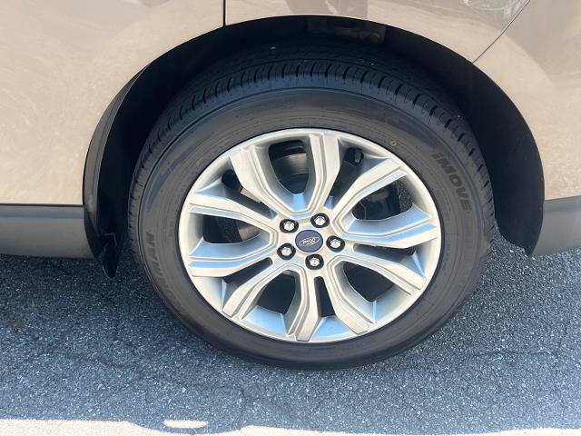 Certified 2019 Ford Edge Titanium w/ Equipment Group 301A FWD image 21