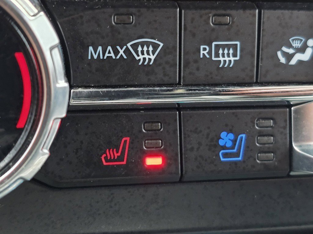 Certified 2022 Ford F350 Lariat w/ Lariat Ultimate Package image 9