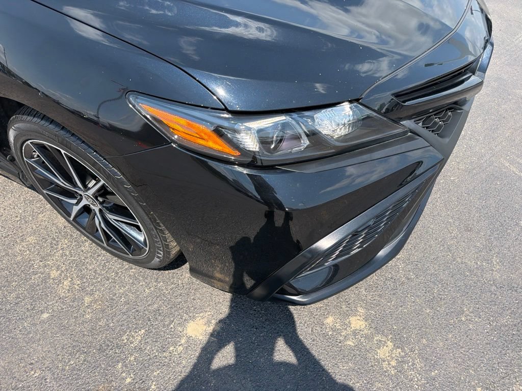 Used 2021 Toyota Camry SE FWD image 14