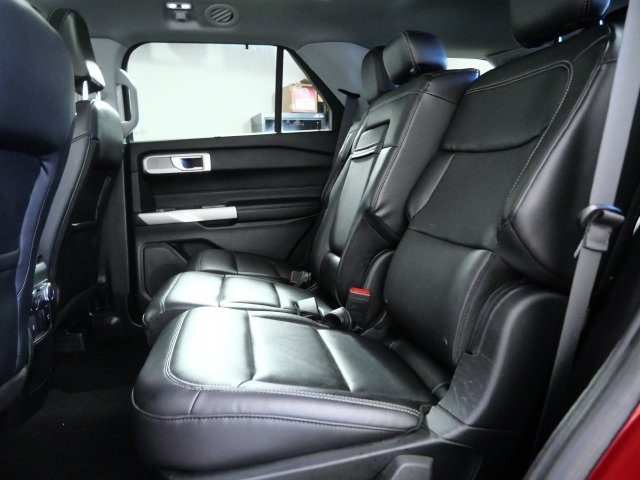 Certified 2021 Ford Explorer Limited AWD/4WD image 12