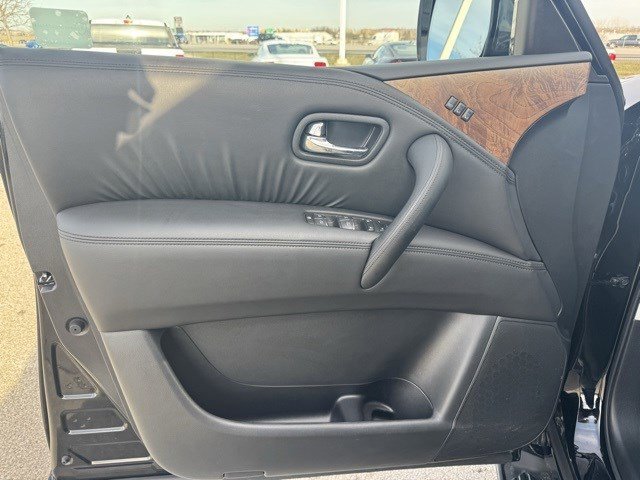 Used 2024 Nissan Armada SL w/ Cargo Package image 10