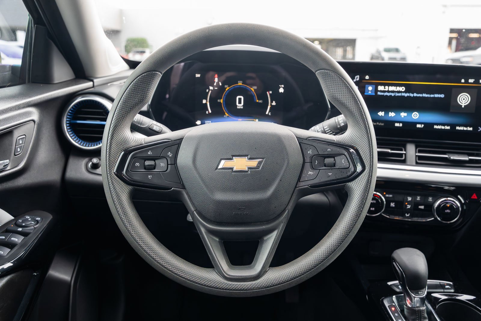 Used 2024 Chevrolet Trax LT image 22