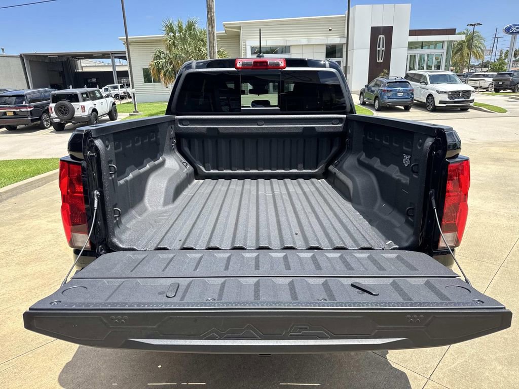 Used 2026 Chevrolet Colorado W/T w/ Advanced Trailering Package RWD image 12