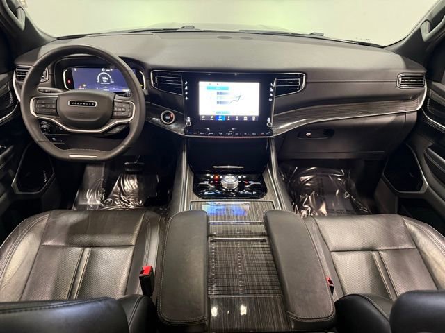 Used 2022 Jeep Wagoneer Series III w/ Premium Group I AWD/4WD image 38