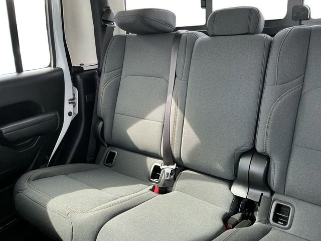 Used 2024 Jeep Gladiator Sport image 16