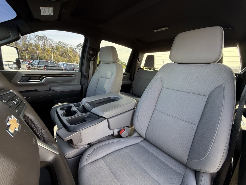 Used 2024 Chevrolet Silverado 2500 LT image 22