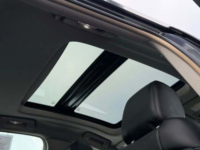 Used 2018 Cadillac CTS Luxury image 16