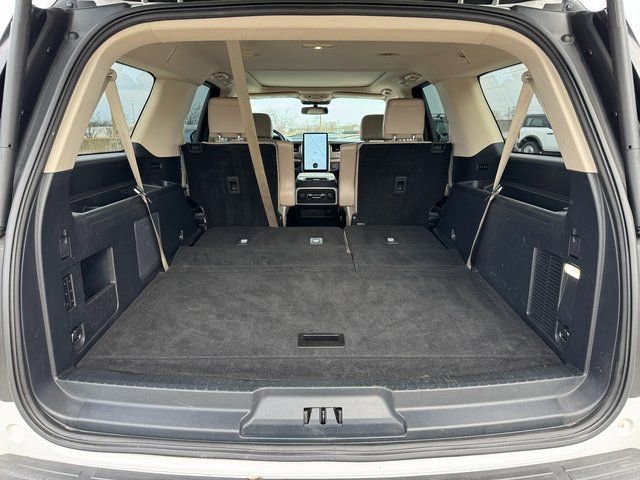 Certified 2022 Ford Expedition Max Limited image 18