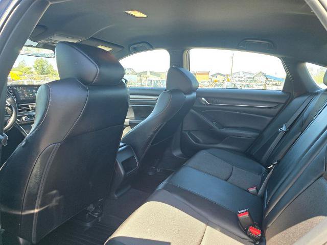 Used 2018 Honda Accord Sport image 14
